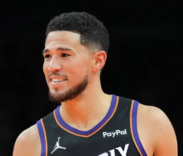 开云在线-德文-布克不在伤病名单之中，明日可以出战国王