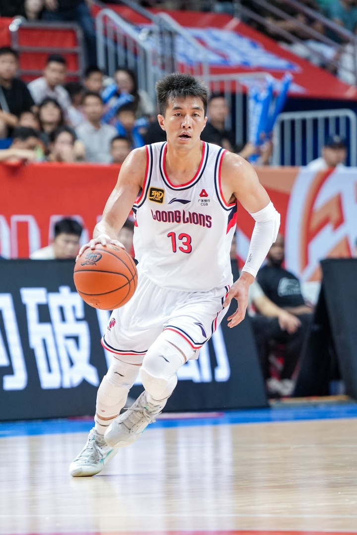 kaiyun-📷今日球员分享—郭艾伦（广州朗肽海本）